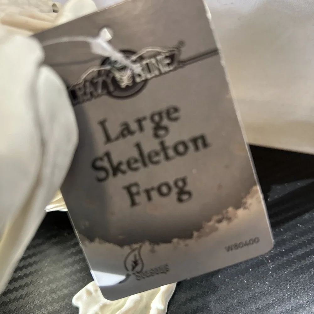 Spooky Village Frog Skeleton Halloween Decoration‎
